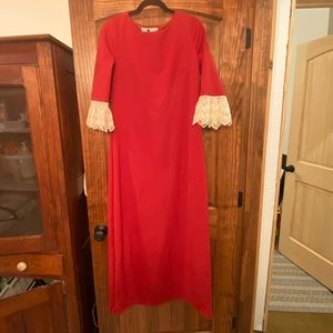 Dainty Jewels burgundy dress